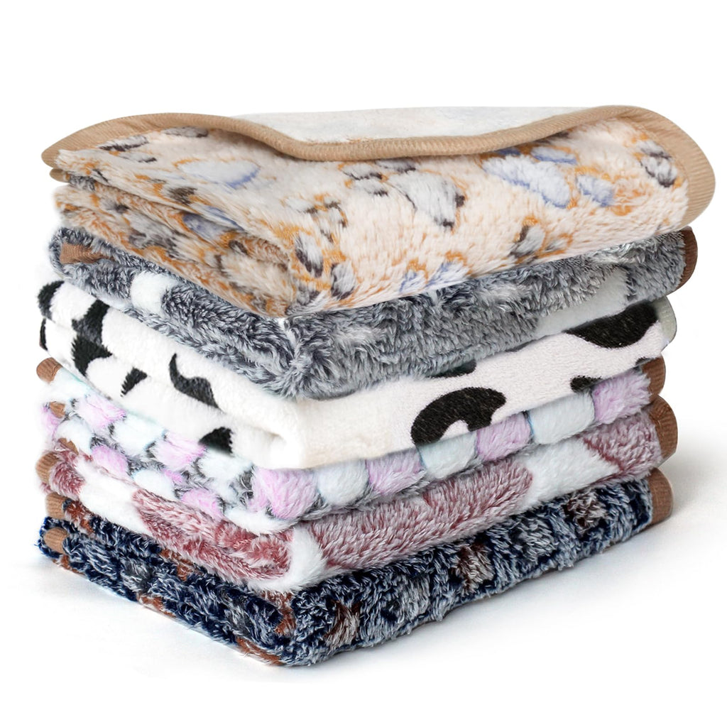 YedsIntu 6 Pcs Absorbent Guinea Pig Blankets Washable Small Animal Fleece Bedding Cage Liners Reusable Pet Pee Pad Sleep Mat Pad Cover for Hamster Ferret Rabbit Chinchilla Hedgehog (16"x24")